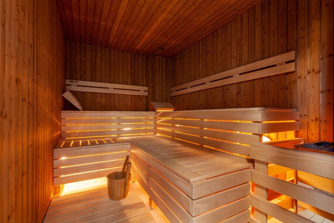 Tee Room Celadna & Wellness Exterior photo